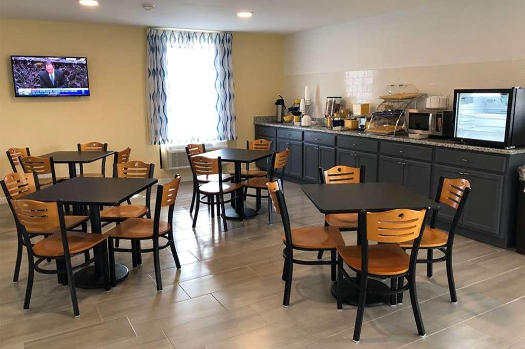 Days Inn By Wyndham Cape Carteret Near Emerald Isle Facilities photo